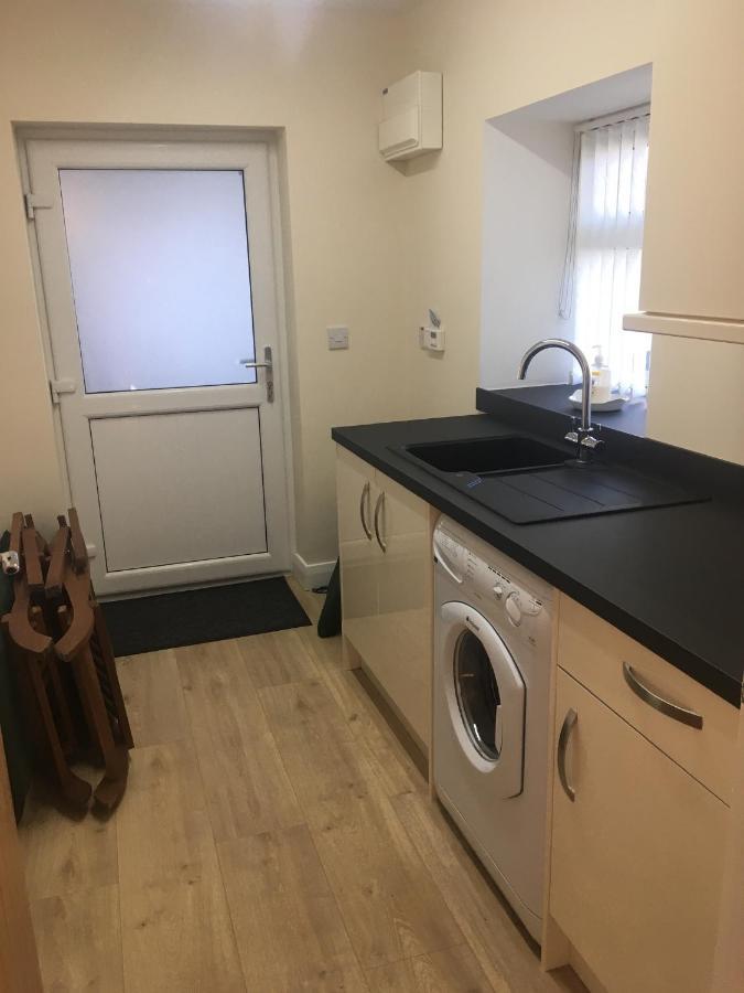 Rose Cottage Captivating 1-Bed Cottage In Bangor المظهر الخارجي الصورة